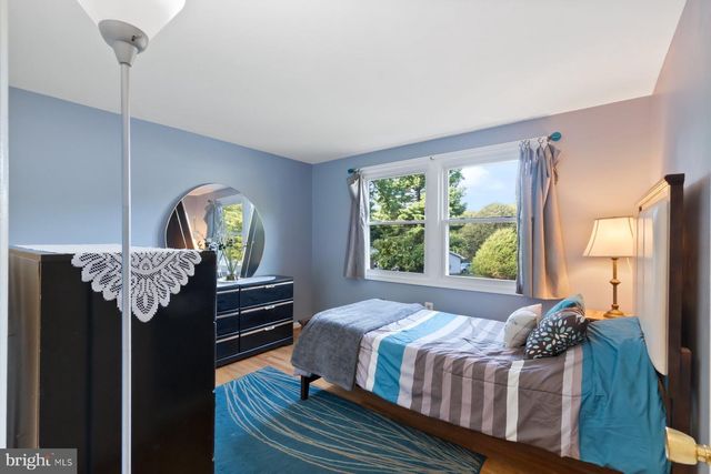 2 BROOMALL CT, Silver Spring, MD 20906