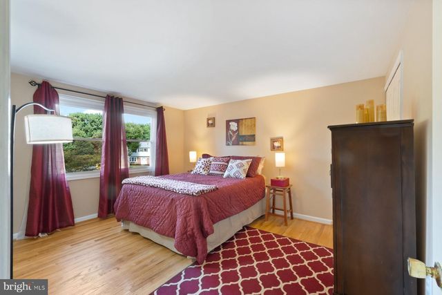 2 BROOMALL CT, Silver Spring, MD 20906