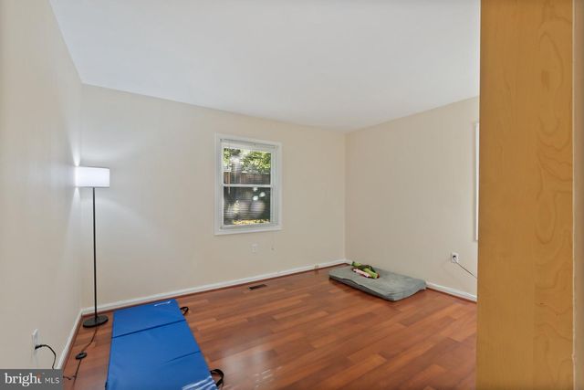 2 BROOMALL CT, Silver Spring, MD 20906