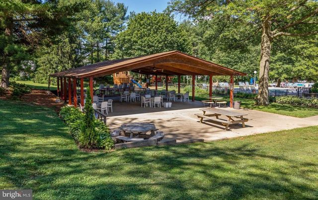 2 BROOMALL CT, Silver Spring, MD 20906