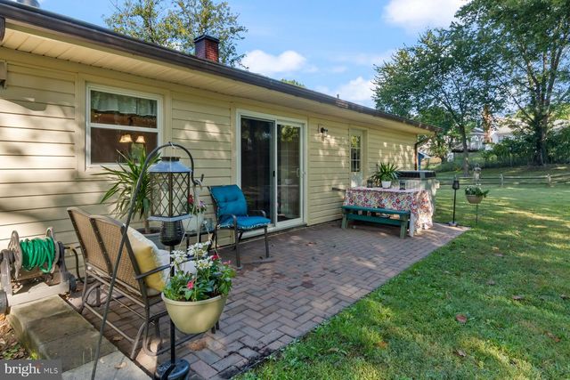 2 BROOMALL CT, Silver Spring, MD 20906