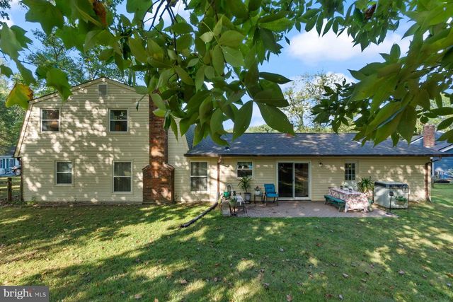 2 BROOMALL CT, Silver Spring, MD 20906