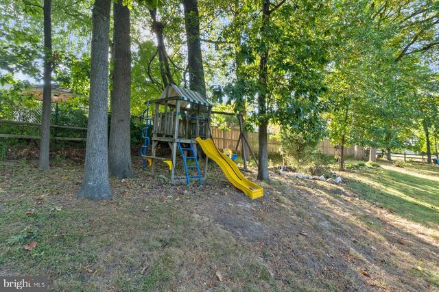 2 BROOMALL CT, Silver Spring, MD 20906