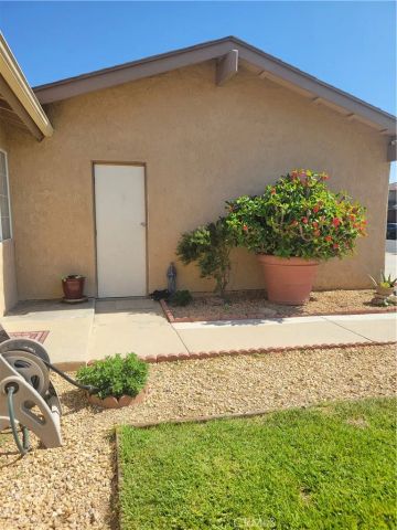 13614 Golden Eagle Ct, Moreno Valley, CA 92553