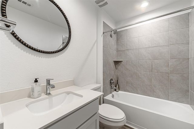 246 Dusty Bridle Lane, Rosharon, TX 77583