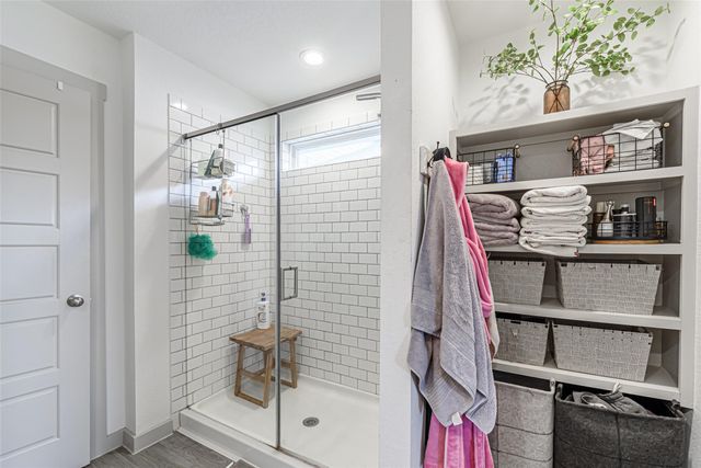 246 Dusty Bridle Lane, Rosharon, TX 77583