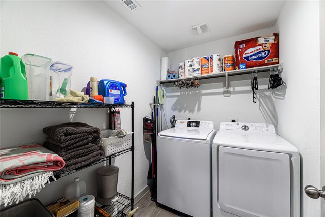 246 Dusty Bridle Lane, Rosharon, TX 77583