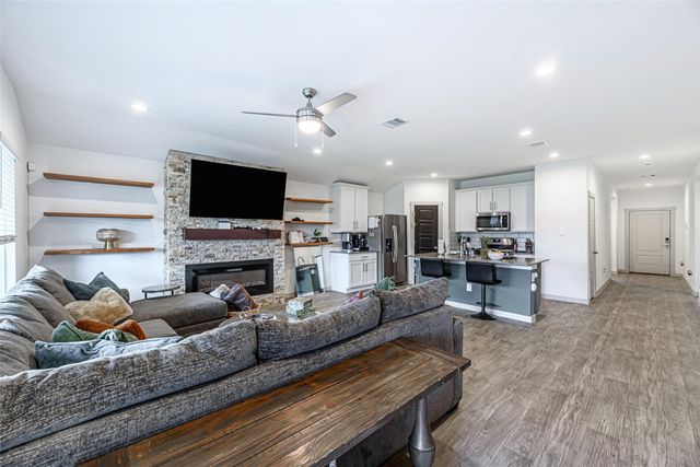 246 Dusty Bridle Lane, Rosharon, TX 77583