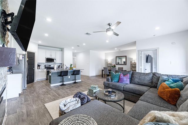 246 Dusty Bridle Lane, Rosharon, TX 77583