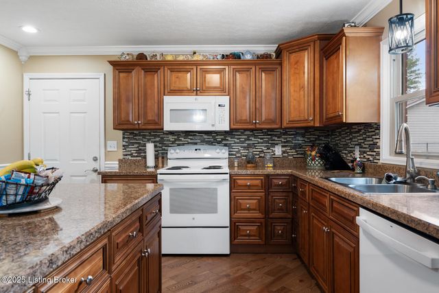 61 Manton Rd, Bardstown, KY 40004