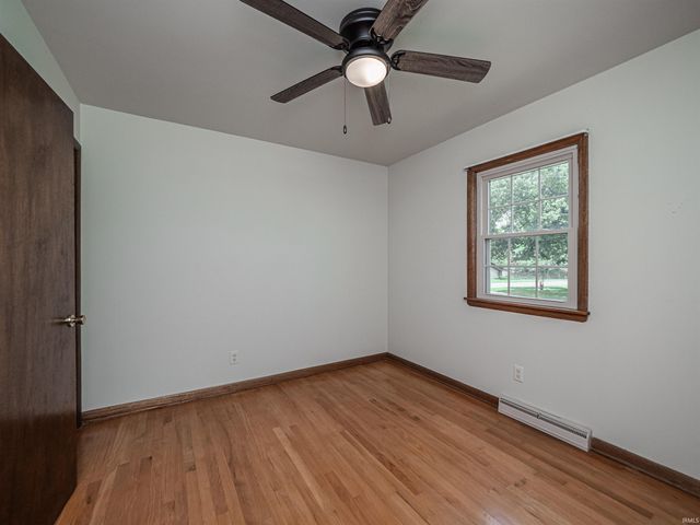1212 Cardinal Drive, Mount Vernon, IN 47620
