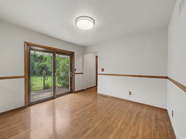1212 Cardinal Drive, Mount Vernon, IN 47620