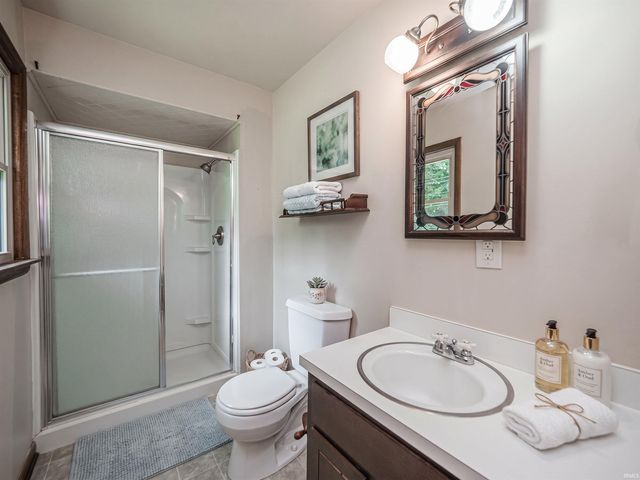 1212 Cardinal Drive, Mount Vernon, IN 47620