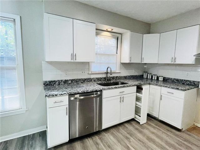 4977 Wynhurst Way, Stone Mountain, GA 30088