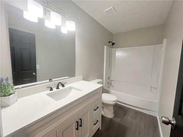 4977 Wynhurst Way, Stone Mountain, GA 30088