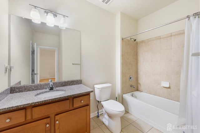 1423 Hudson Circle 1423, Highland Park, NJ 08904