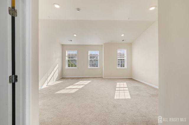 1423 Hudson Circle 1423, Highland Park, NJ 08904