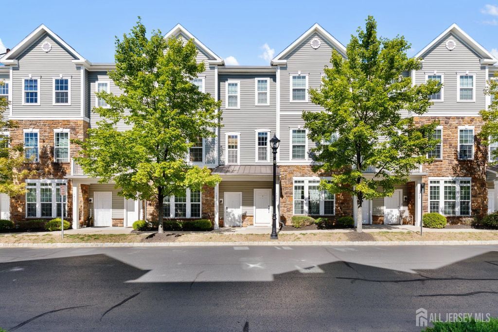 1423 Hudson Circle 1423, Highland Park, NJ 08904