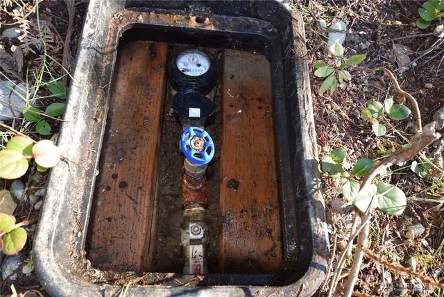 355 Windsun Way, Camano Island, WA 98282