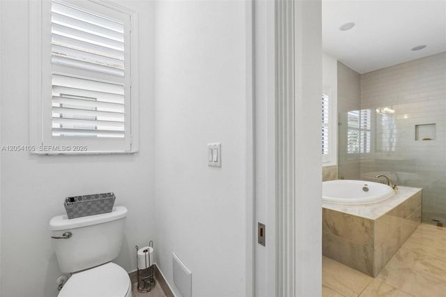 1053 SW 113th Way, Pembroke Pines, FL 33025