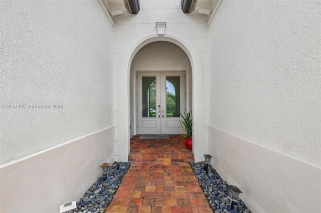 1053 SW 113th Way, Pembroke Pines, FL 33025