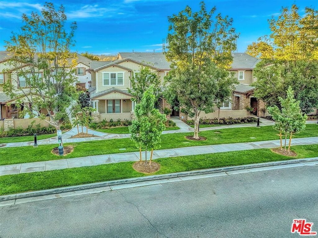 28529 Pietro Drive, Valencia, CA 91354 — photo 2