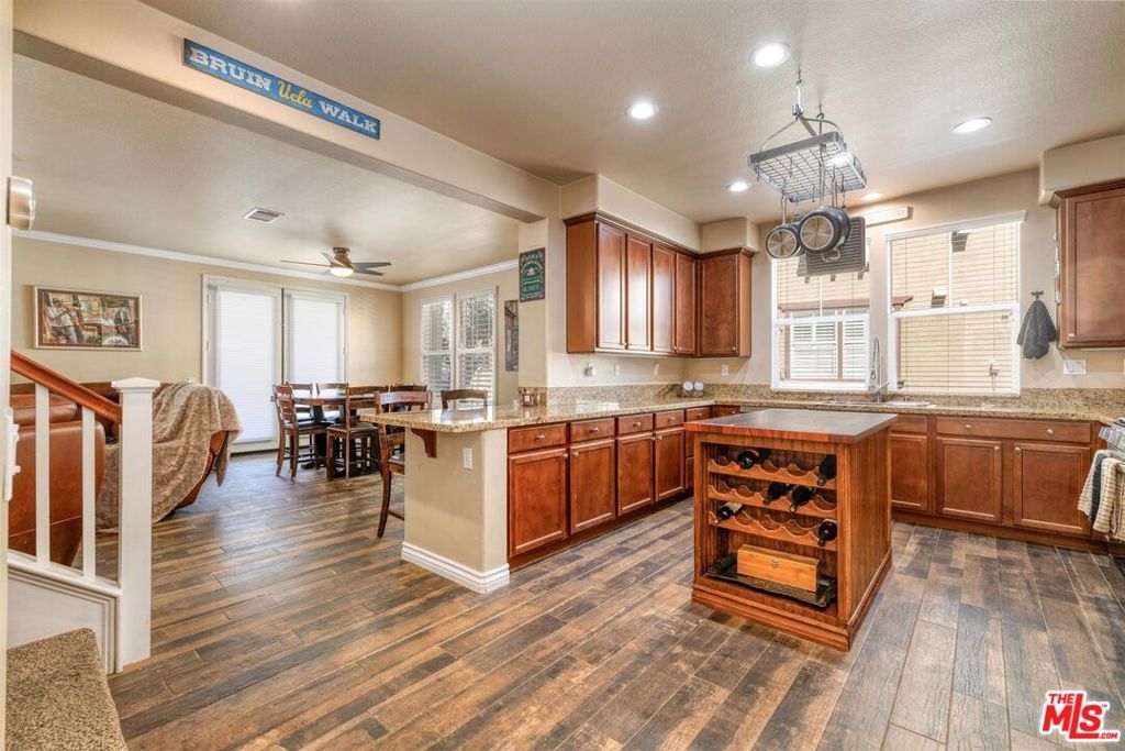 28529 Pietro Drive, Valencia, CA 91354 — photo 4