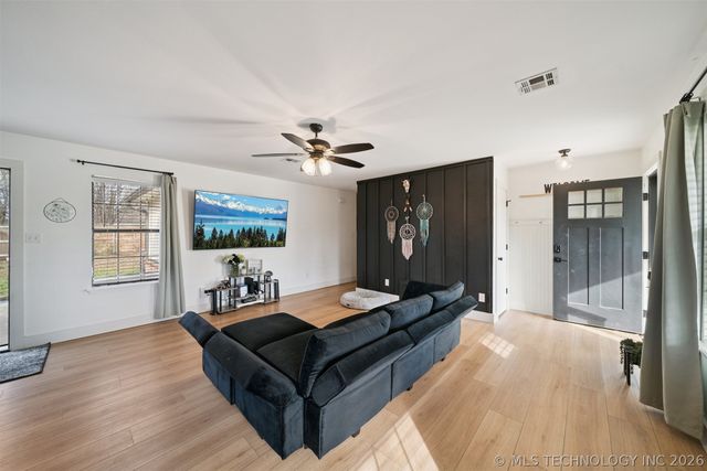 2009 S Muskogee Place, Claremore, OK 74019