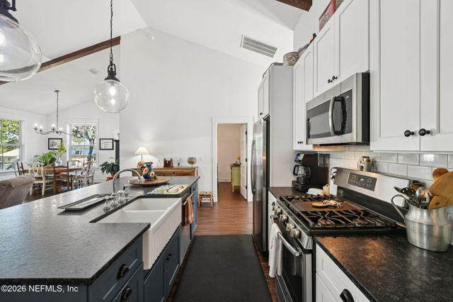 5577 HECKSCHER Drive 17, Jacksonville, FL 32226