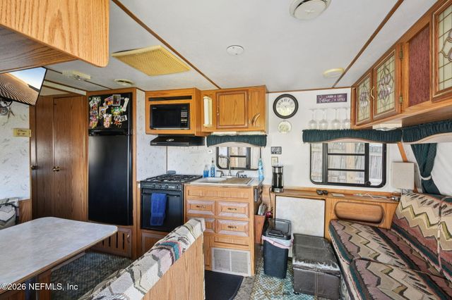 5577 HECKSCHER Drive 17, Jacksonville, FL 32226