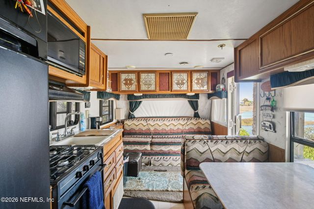 5577 HECKSCHER Drive 17, Jacksonville, FL 32226