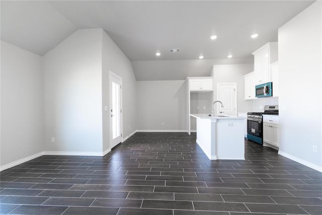 3717 Lynne Avenue, Edmond, OK 73012