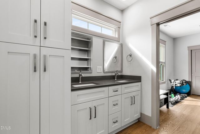 807 Glascock Street, Raleigh, NC 27604