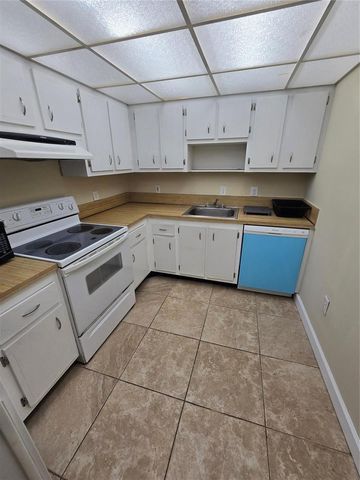 1681 NW 70th Avenue 403, Plantation, FL 33313