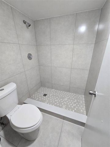 1681 NW 70th Avenue 403, Plantation, FL 33313