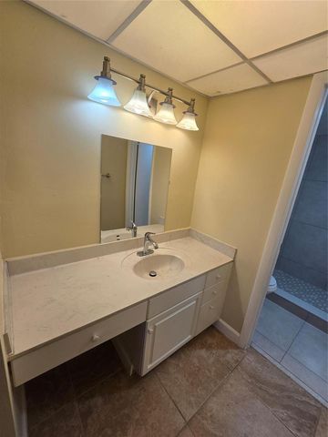 1681 NW 70th Avenue 403, Plantation, FL 33313