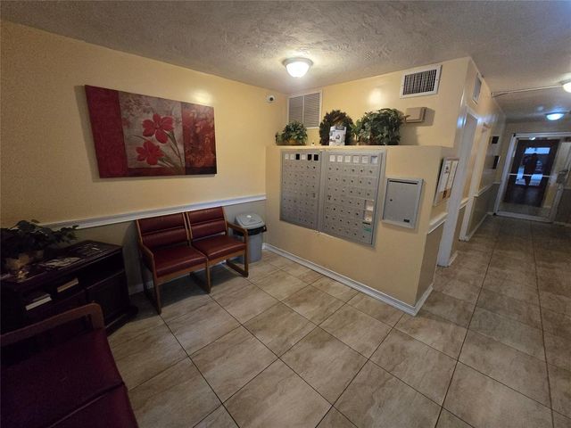 1681 NW 70th Avenue 403, Plantation, FL 33313