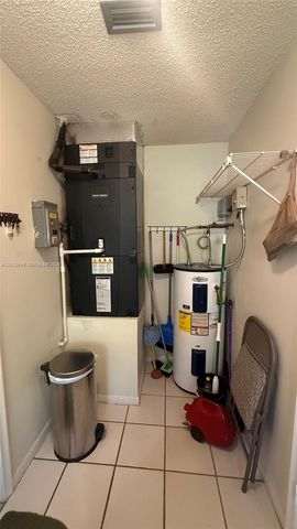 7905 Cloverfield Cir, Boca Raton, FL 33433