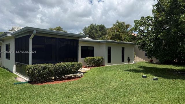 7905 Cloverfield Cir, Boca Raton, FL 33433