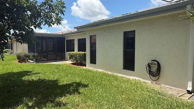 7905 Cloverfield Cir, Boca Raton, FL 33433