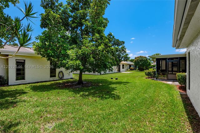 7905 Cloverfield Cir, Boca Raton, FL 33433