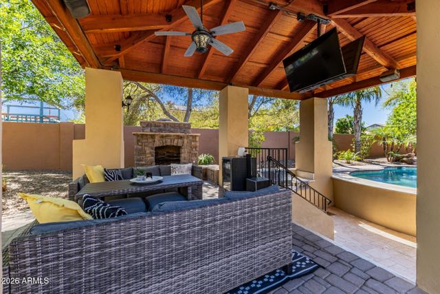 11627 E REGAL Court, Chandler, AZ 85249