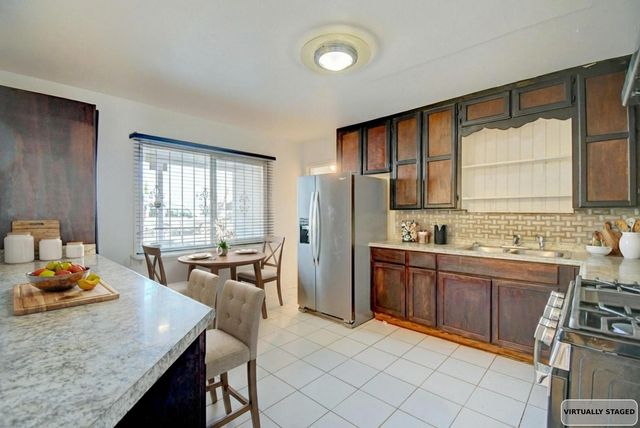 325 Rhode Island Street NE, Albuquerque, NM 87108