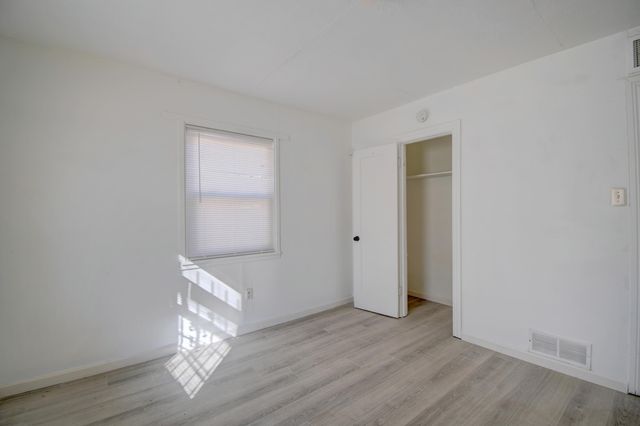 325 Rhode Island Street NE, Albuquerque, NM 87108