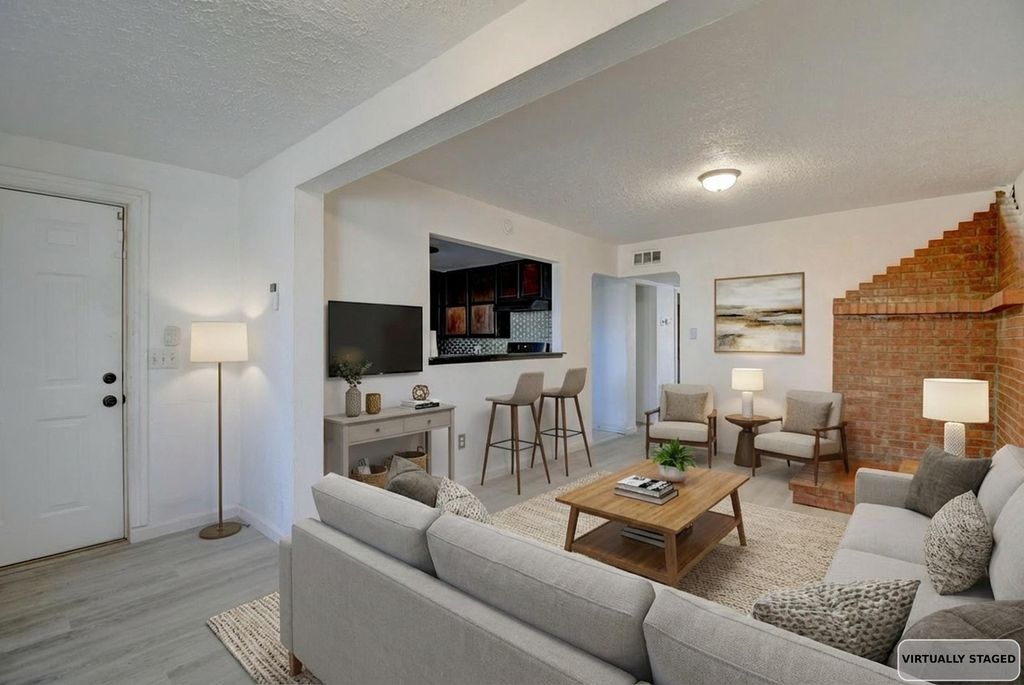 325 Rhode Island Street NE, Albuquerque, NM 87108