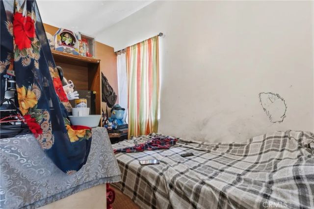 910 E 19th Street, Long Beach, CA 90806
