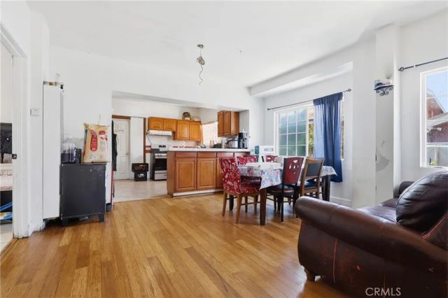 910 E 19th Street, Long Beach, CA 90806
