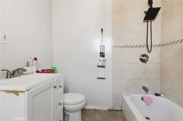 910 E 19th Street, Long Beach, CA 90806