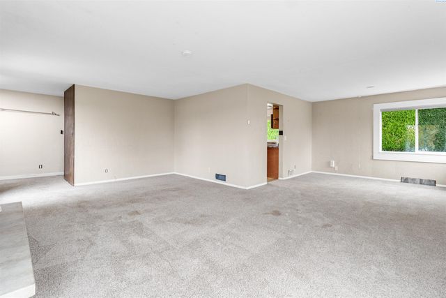 1906 S Ione Street, Kennewick, WA 99337