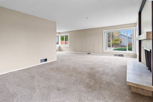 1906 S Ione Street, Kennewick, WA 99337